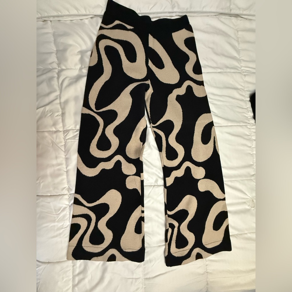 Cider Black and Cream Wide Leg Pants and Top set - Picture 2 of 5